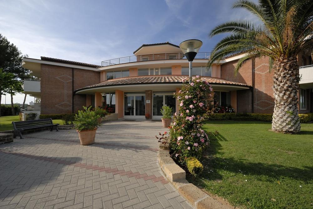 Villaggio Turistico La Cecinella Марина ди Чечина Екстериор снимка