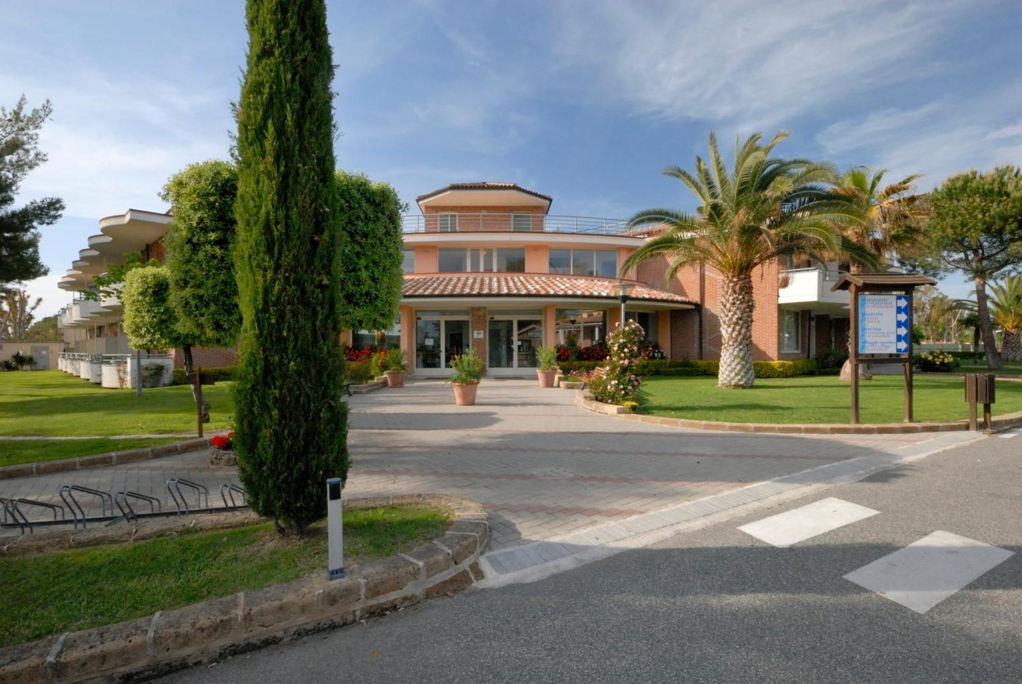 Villaggio Turistico La Cecinella Марина ди Чечина Екстериор снимка