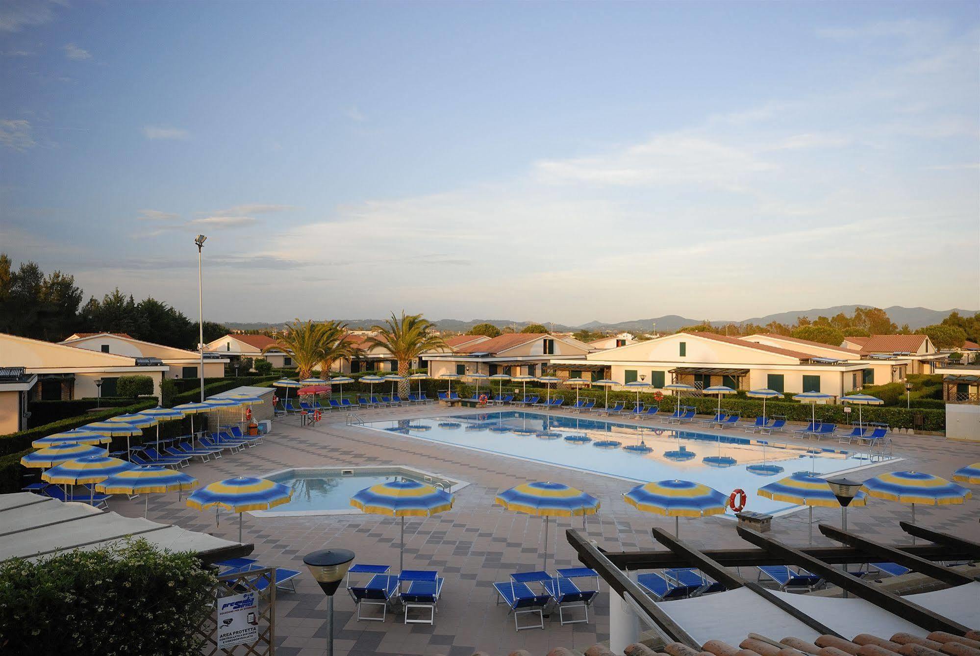 Villaggio Turistico La Cecinella Марина ди Чечина Екстериор снимка